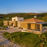 Ξενοδοχείο με διαμερίσματα Quinta Essentia 4*