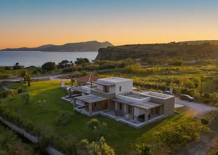 Quinta Essentia 4* Foiníki