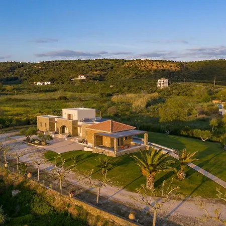 Quinta Essentia 4* Foiníki