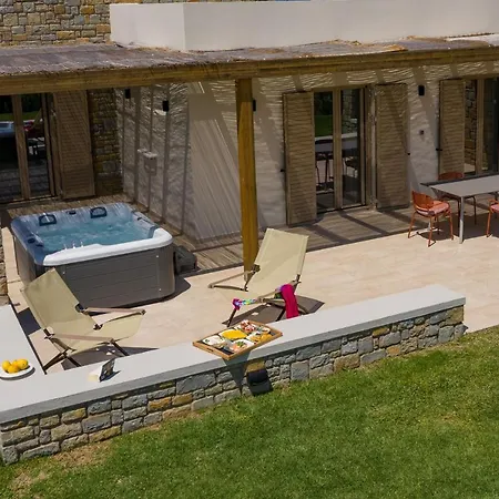 Quinta Essentia 4* Foiníki